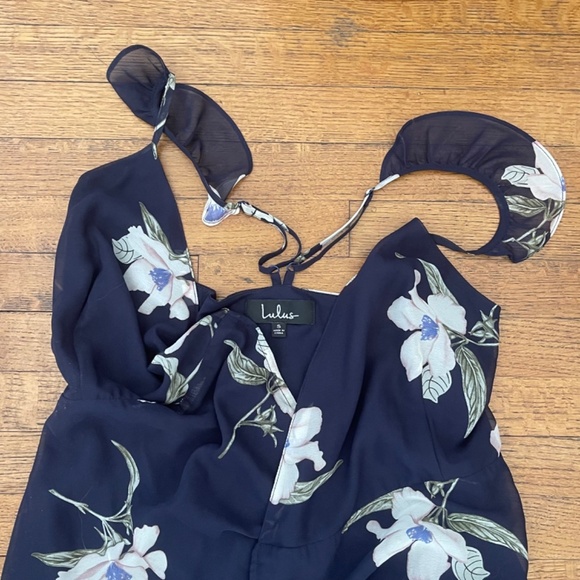 Lulus Floral Navy Blue Beautiful Wrap Dress Sz Small - Picture 7 of 10